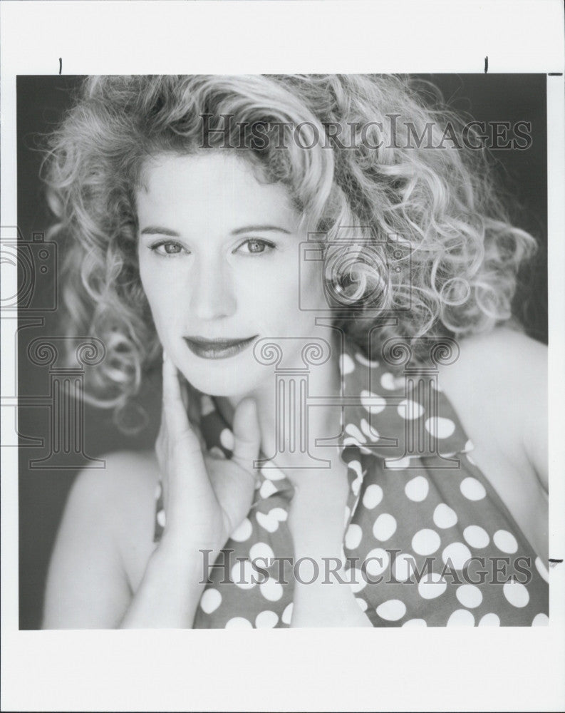 1995 Press Photo Actress Nancy Travis in &quot;Almost Perfect&quot; - Historic Images