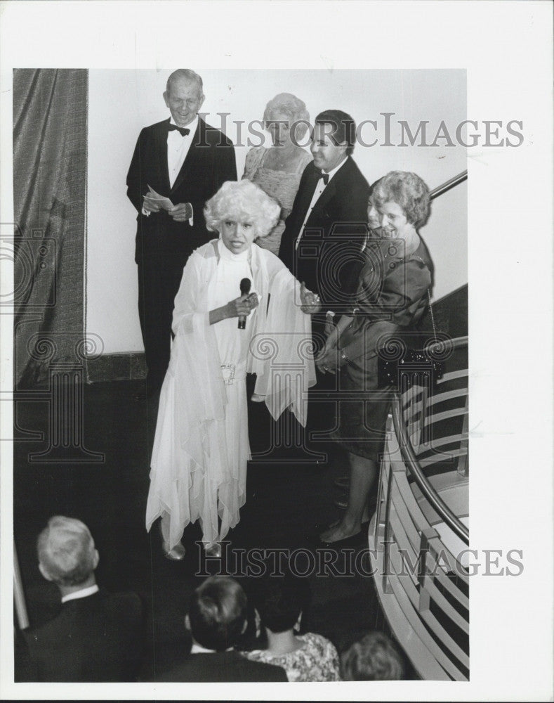 1989 Press Photo Actress Carol Channing At Mahaffey Theater in St. Petersburg - Historic Images