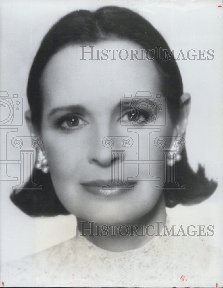 1962 Press Photo Gloria Vanderbilt,  American artist, author, actress, heiress. - Historic Images