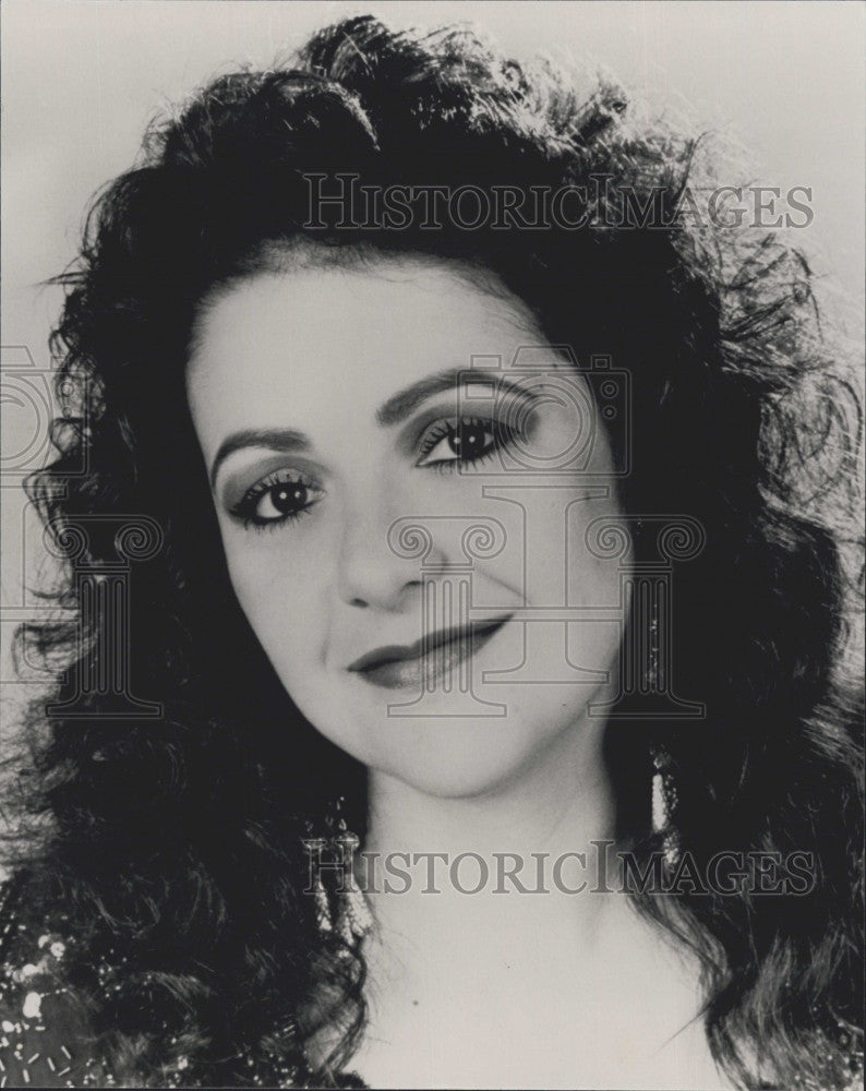 1993 Press Photo Opera Soprano Stella Zambalis - Historic Images