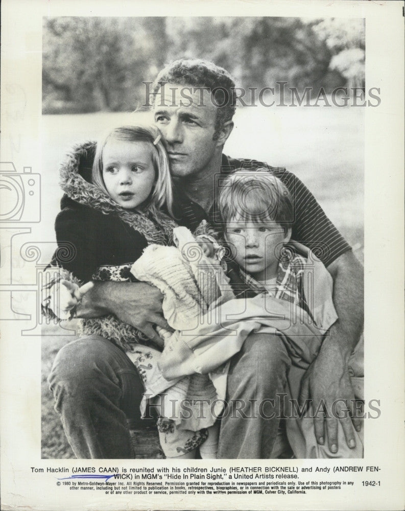 1960 Press Photo Film &quot;Hide in Plain Sight&quot; James Caan Heather Bicknell Andrew - Historic Images