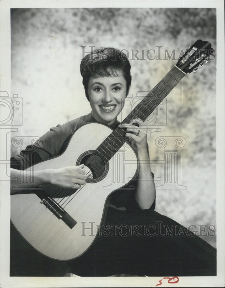 1964 Press Photo Singer Caterina Valente - Historic Images