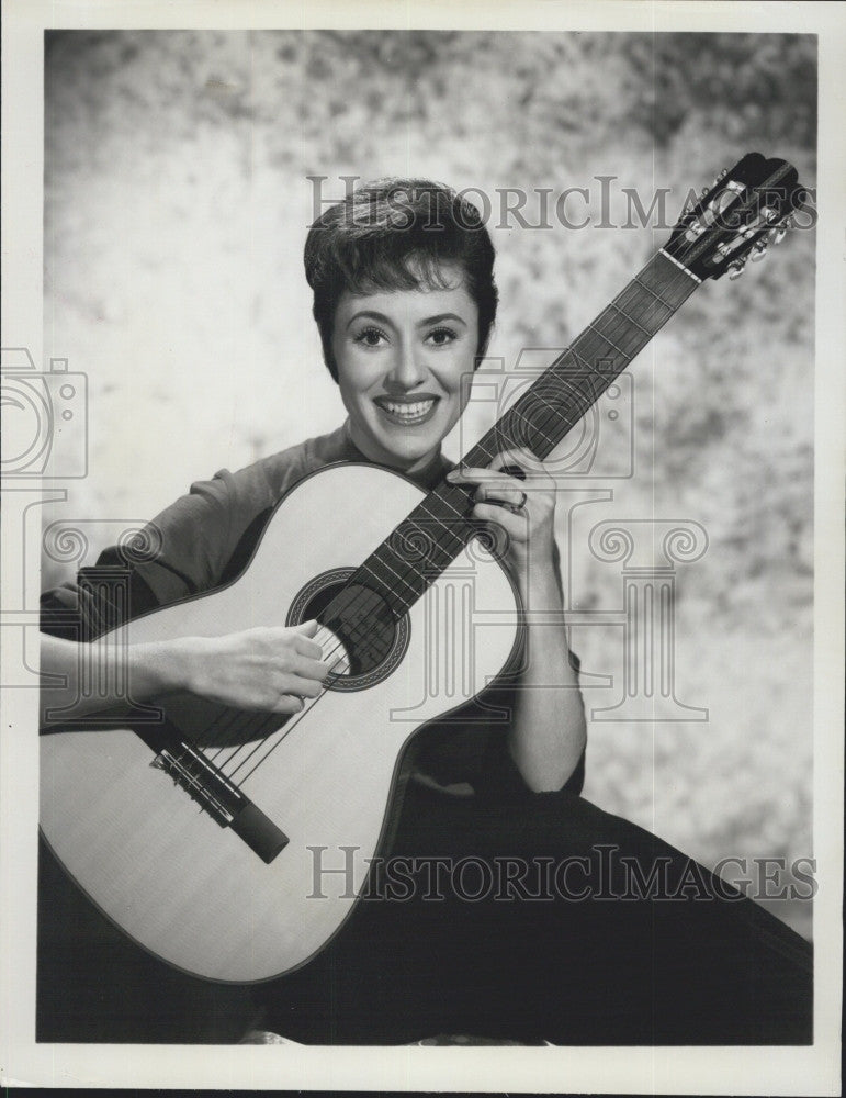 1964 Press Photo International Singer Caterina Valente - Historic Images