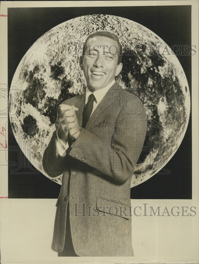 1968 Press Photo Man - Historic Images