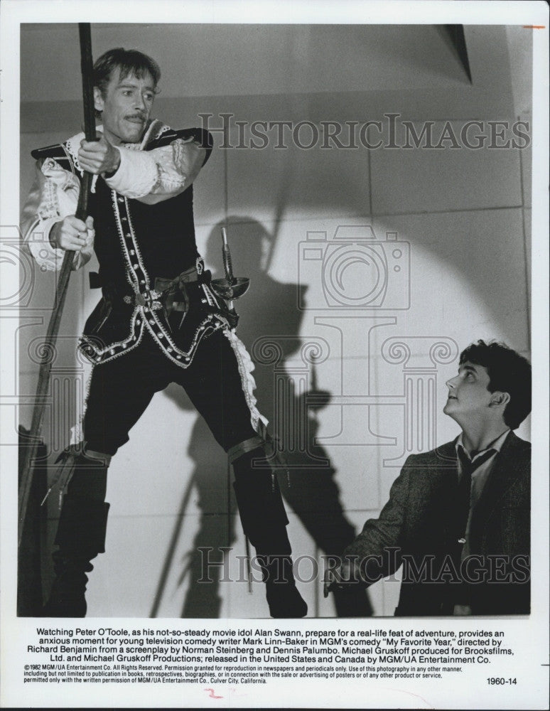 1984 Press Photo Actor Peter O&#39;Toole, Writer Mark Linn-Baker &quot;My Favorite Year&quot; - Historic Images