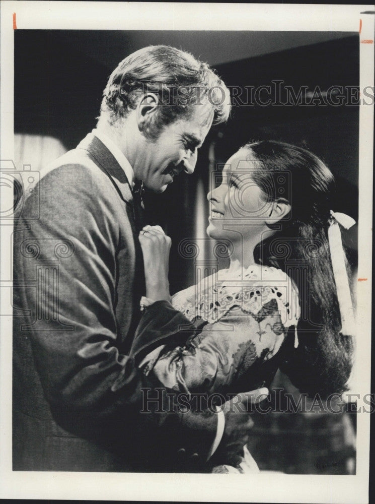 1974 Press Photo  Geraldine Chaplin, Charlton Heston &quot;The Hawaiians&quot; - Historic Images