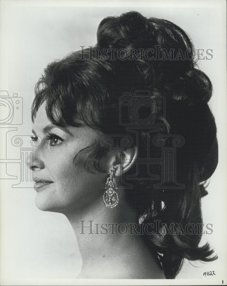 1969 Press Photo Model Gianna D&#39;Angelo Shows Off New Hair Style - Historic Images