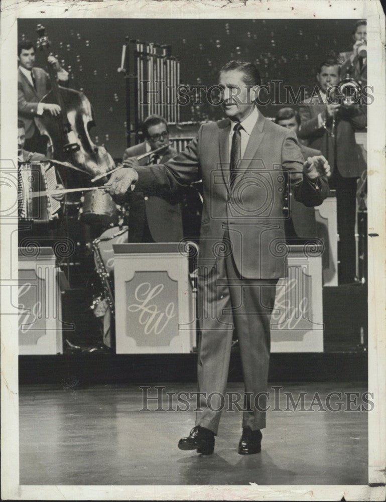 1969 Press Photo Maestro Lawrence Welk of &quot;The Lawrence Welk Show&quot; - Historic Images