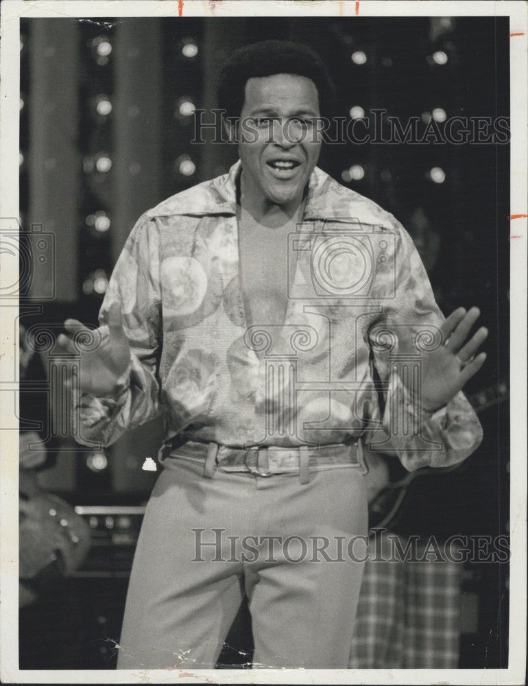 1973 Press Photo  Singer Chubby Checker on &quot;The Midnight Special&quot; - Historic Images