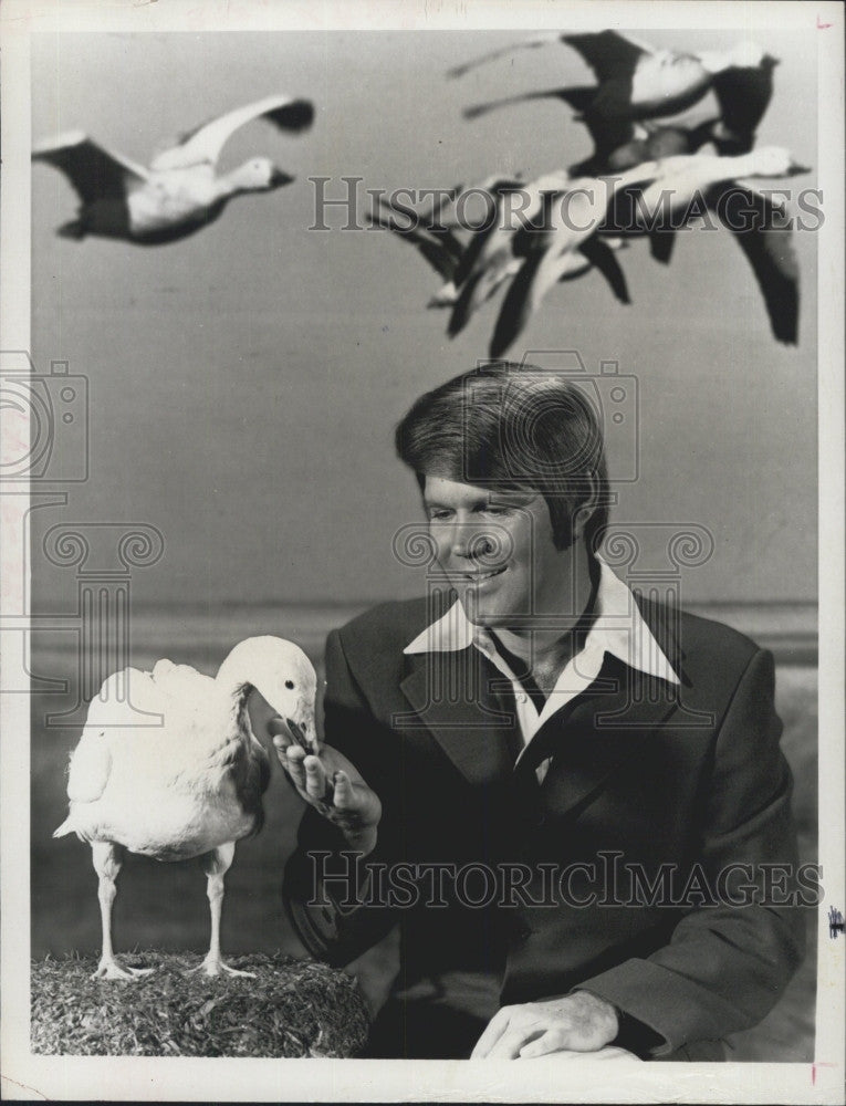 1972 Press Photo  Glen Campbell  &quot;The Incredible Flight of the Snow Geese&quot; - Historic Images