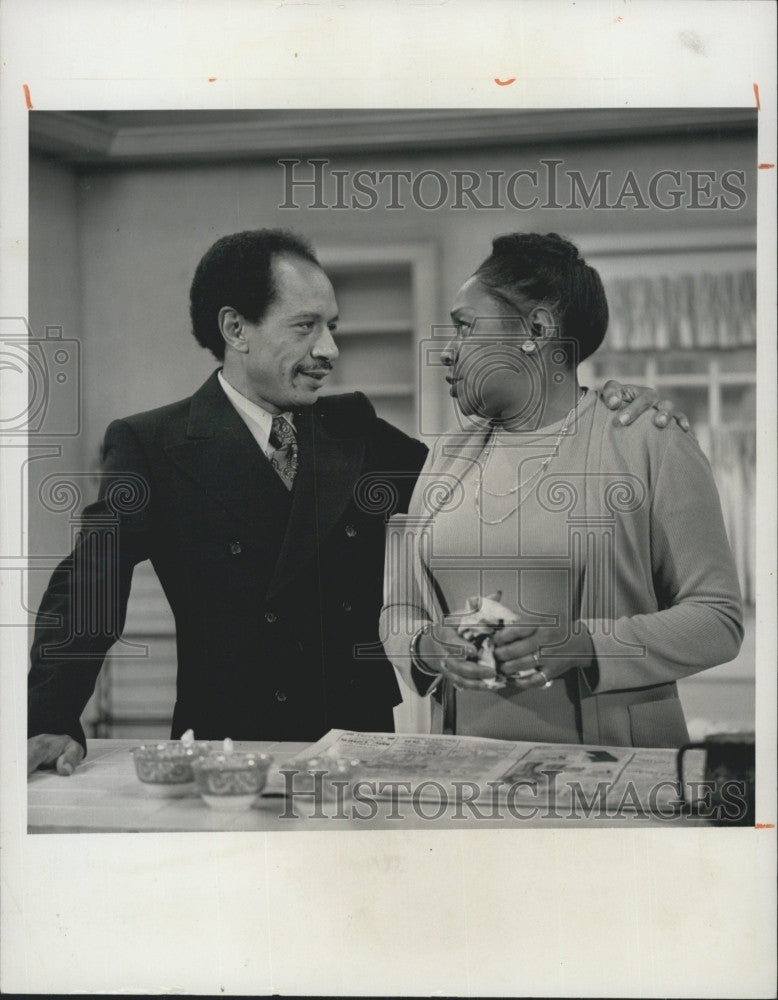 1974 Press Photo Sherman Hemsley and Isabel Sanford in &quot;All in the Family&quot; - Historic Images