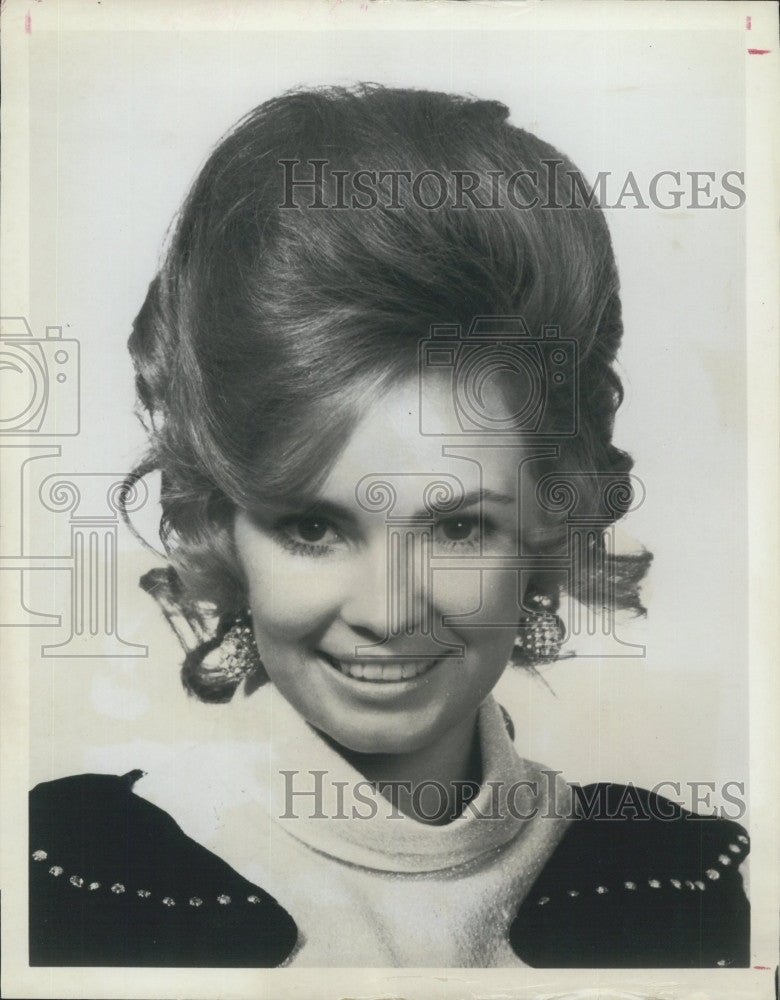 1972 Press Photo Miss America 1965 Vonda Van Dyke Hosts &quot;Miss America Pageant&quot; - Historic Images