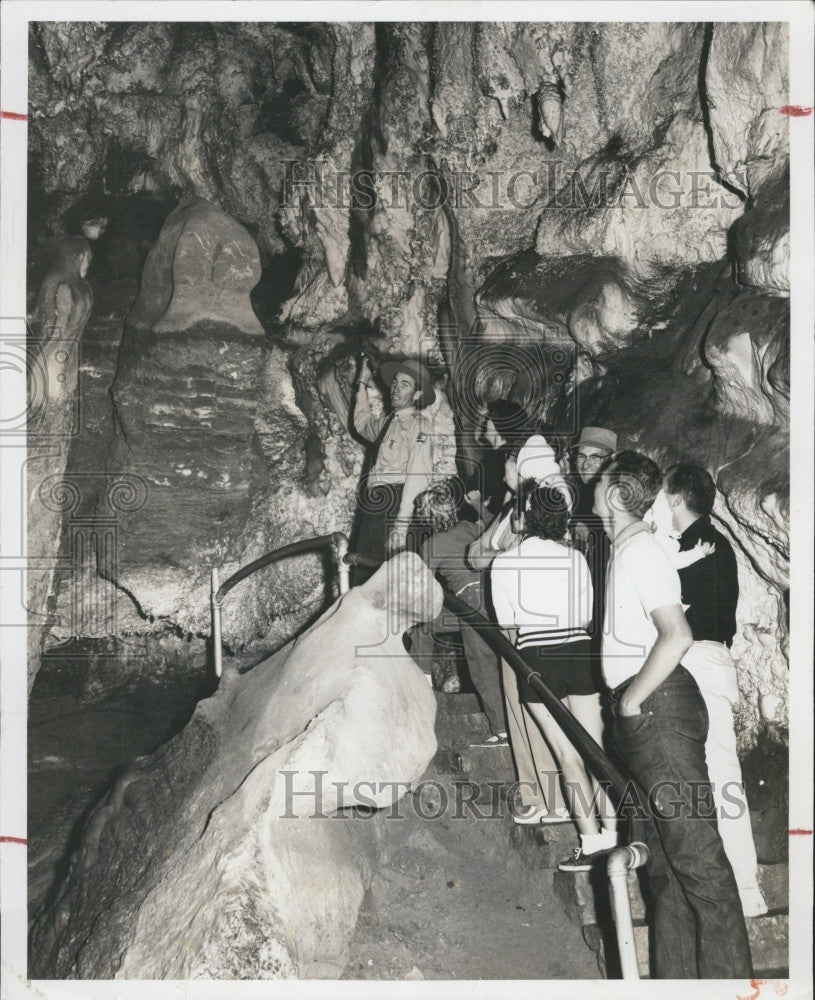 Press Photo Timpanogos Cave, Utah nature walk in a cave - Historic Images