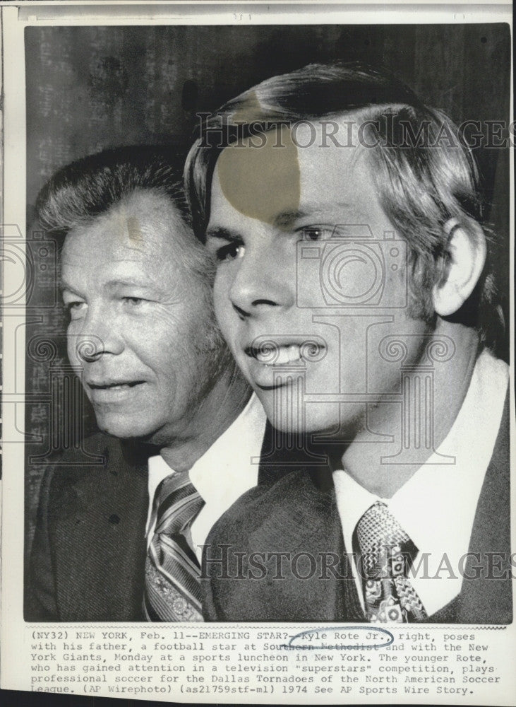 1974 Press Photo Kyle Rote Jr &amp; Father a New York Giant at Sports Luncheon - Historic Images