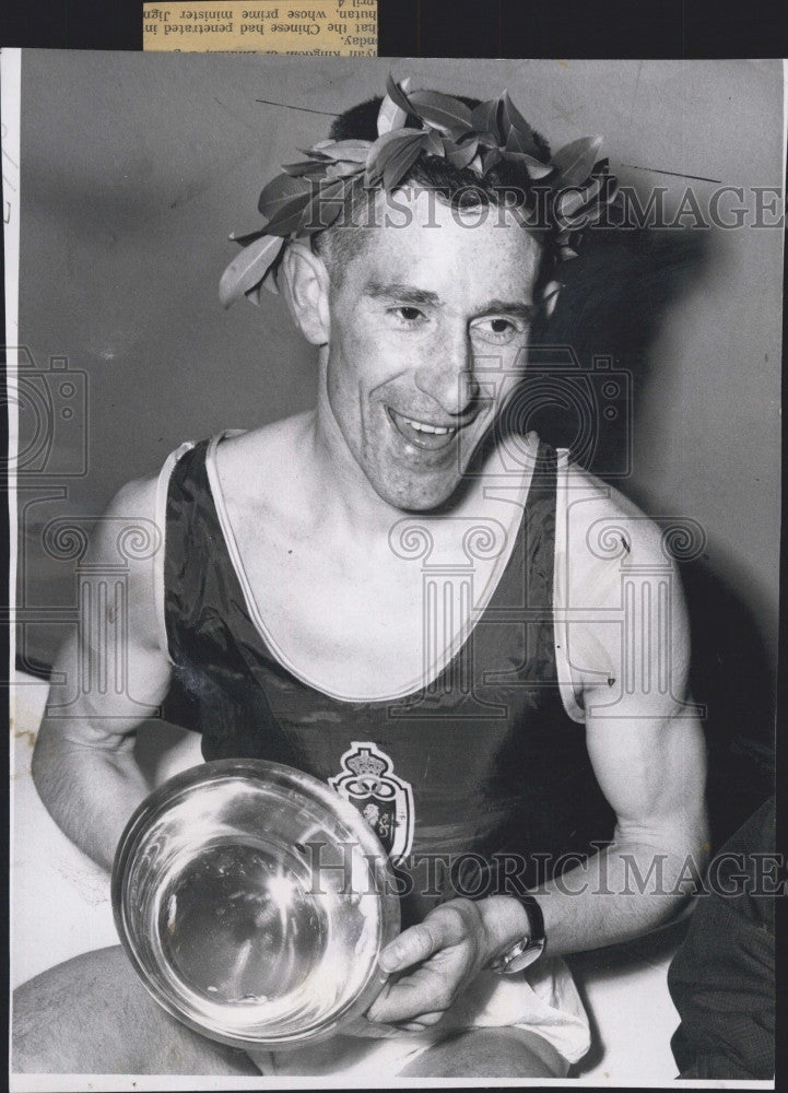 1964 Press Photo Aurele Vandendriessche, School Teacher Wins BAA Marathon - Historic Images