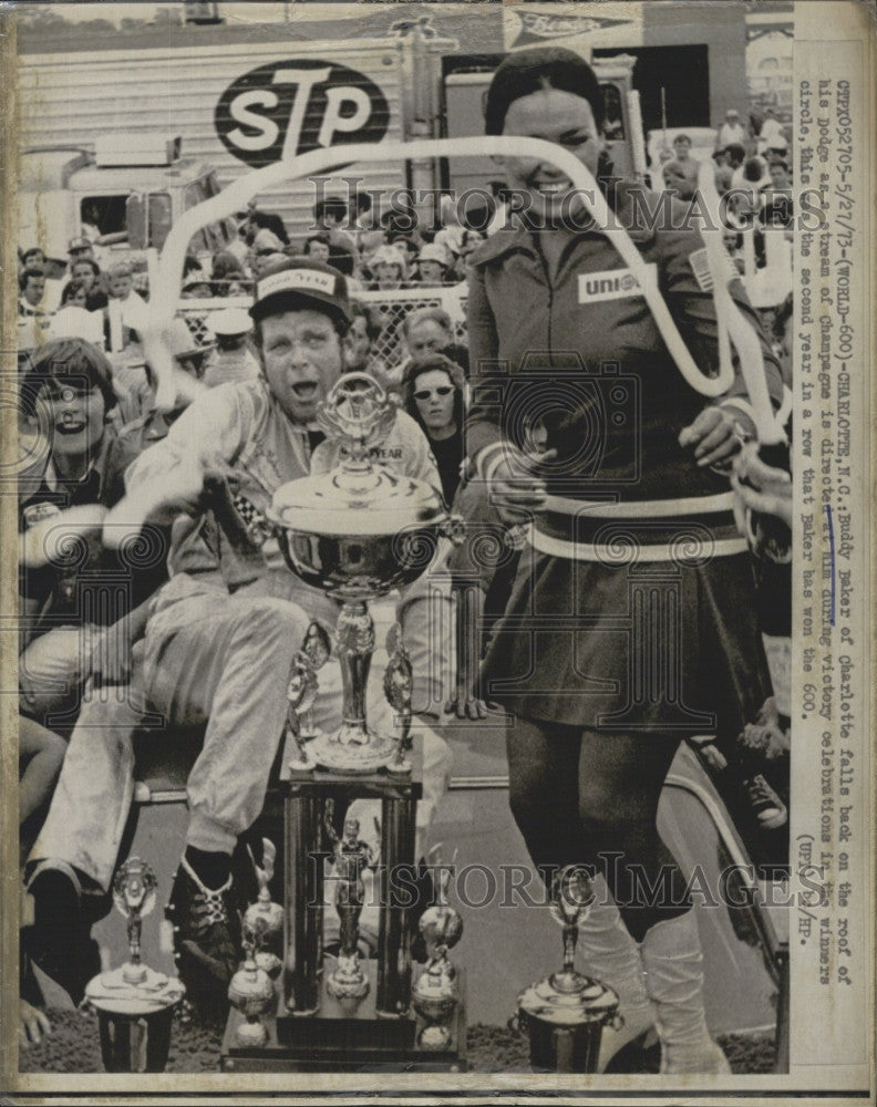 1973 Press Photo Buddy Baker Victory Celebration in Winners Circle for World 600 - Historic Images