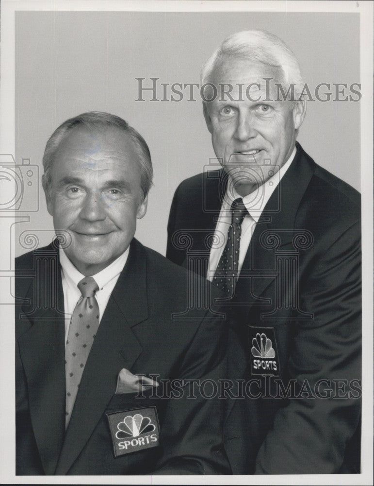 1989 Press Photo Dick Enberg &amp; Bill Walsh, NBC sports analysts - Historic Images