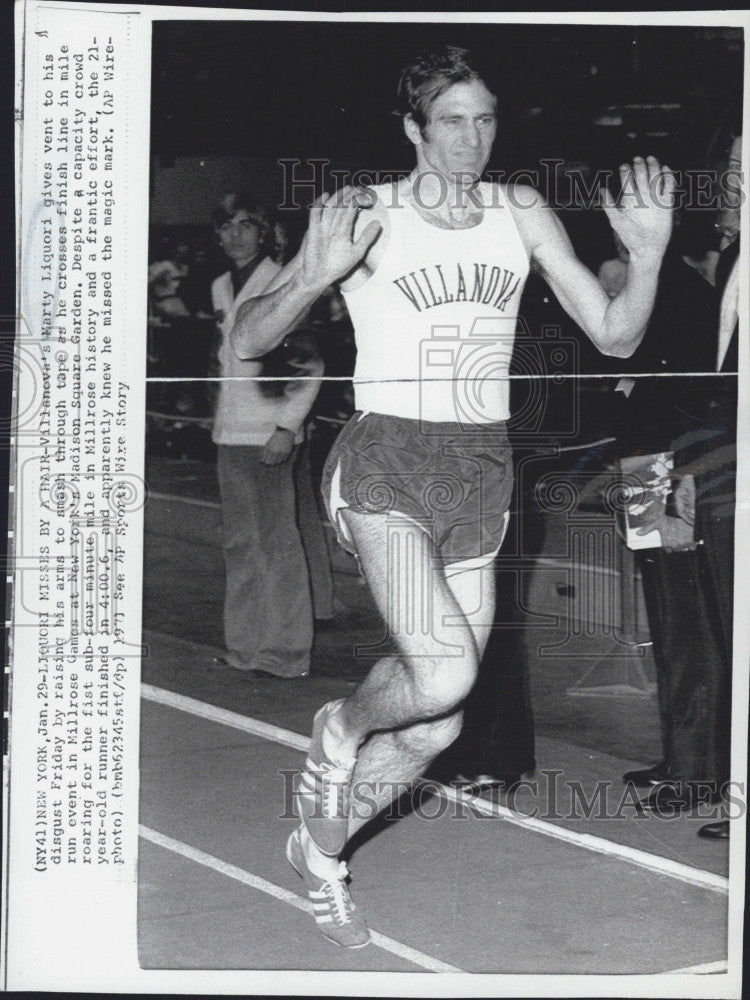 1971 Press Photo Villanova's Marty Liquori Misses Record Mark by Hair - Historic Images
