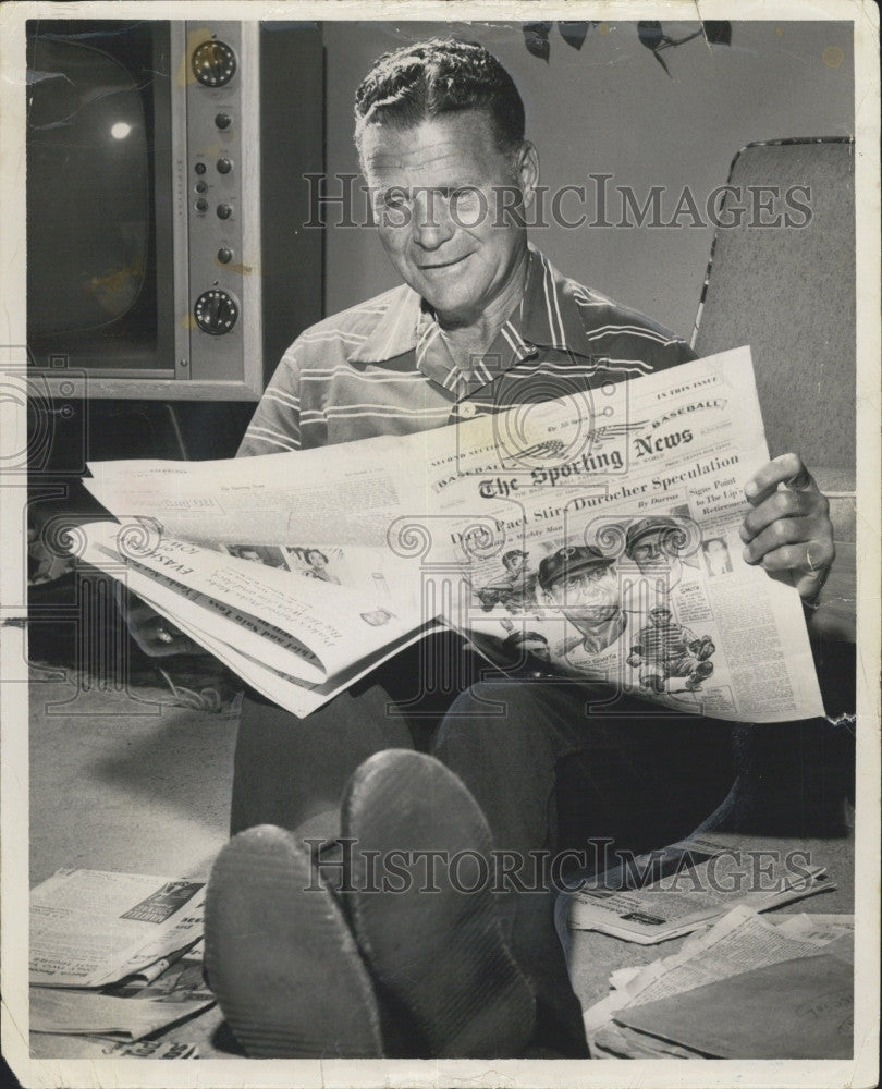 1965 Press Photo Frank Lane &amp; Sporting News - Historic Images