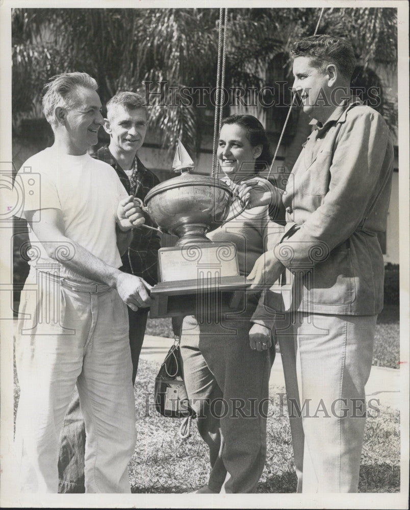 1958 Press Photo H Boston skipper who won MidWinter Thistle boat race - Historic Images