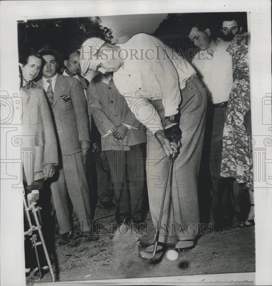 1950 Press Photo Chandler Harper in Tuscon Open Golf tourny - Historic Images