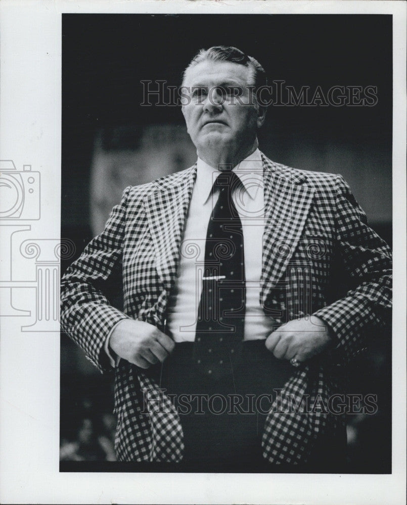 1976 Press Photo Basketball coach, Frank McGuire - Historic Images