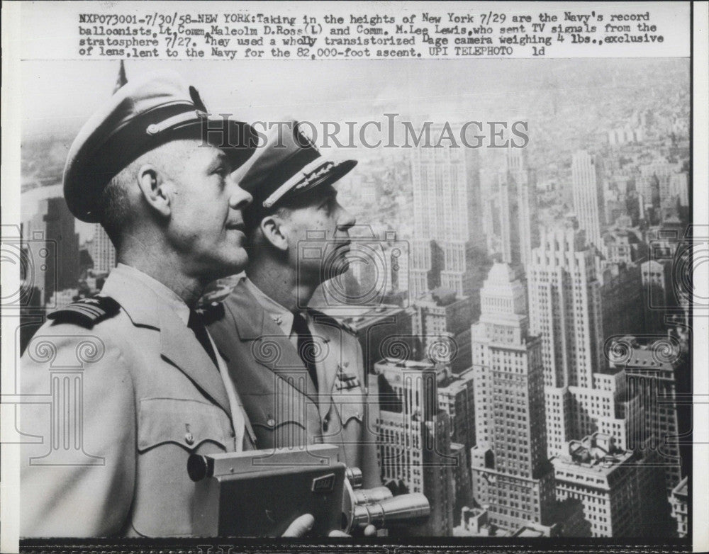 1958 Press Photo Com Malcolm Ross &amp; Com. Lewis  from  balloon flight - Historic Images