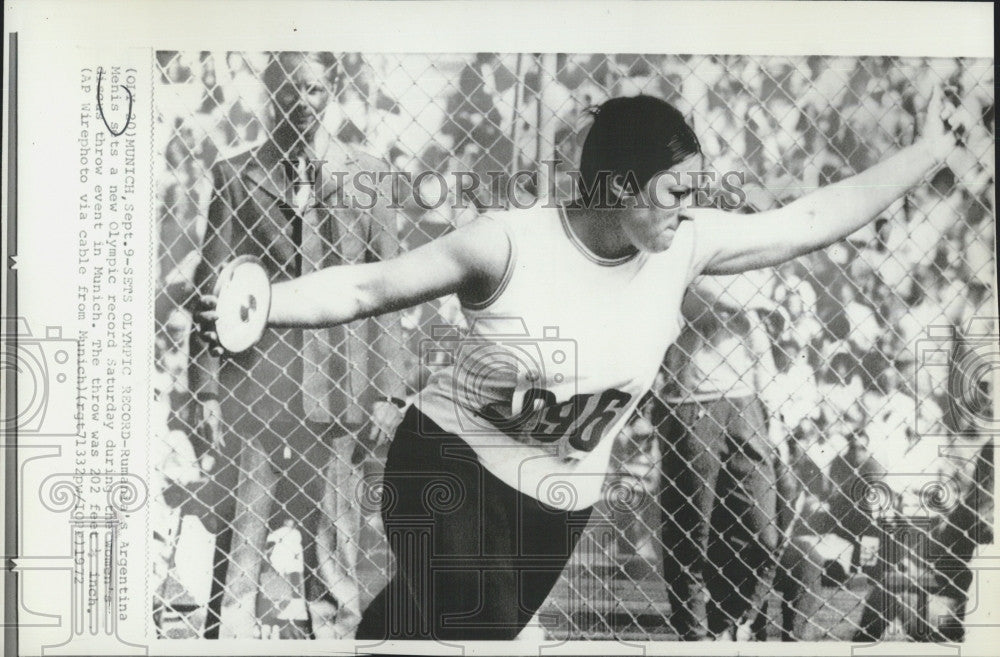 1972 Press Photo Argentina Menis sets Olympic record for Women&#39;s Discus throw - Historic Images