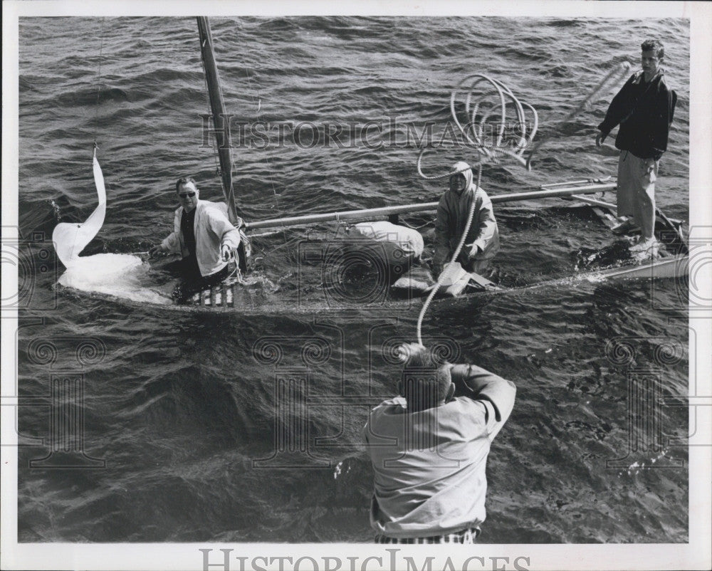 1964 Press Photo Boat Hoot Mon rescued by Flying Fish Mrs Richard Misener - Historic Images