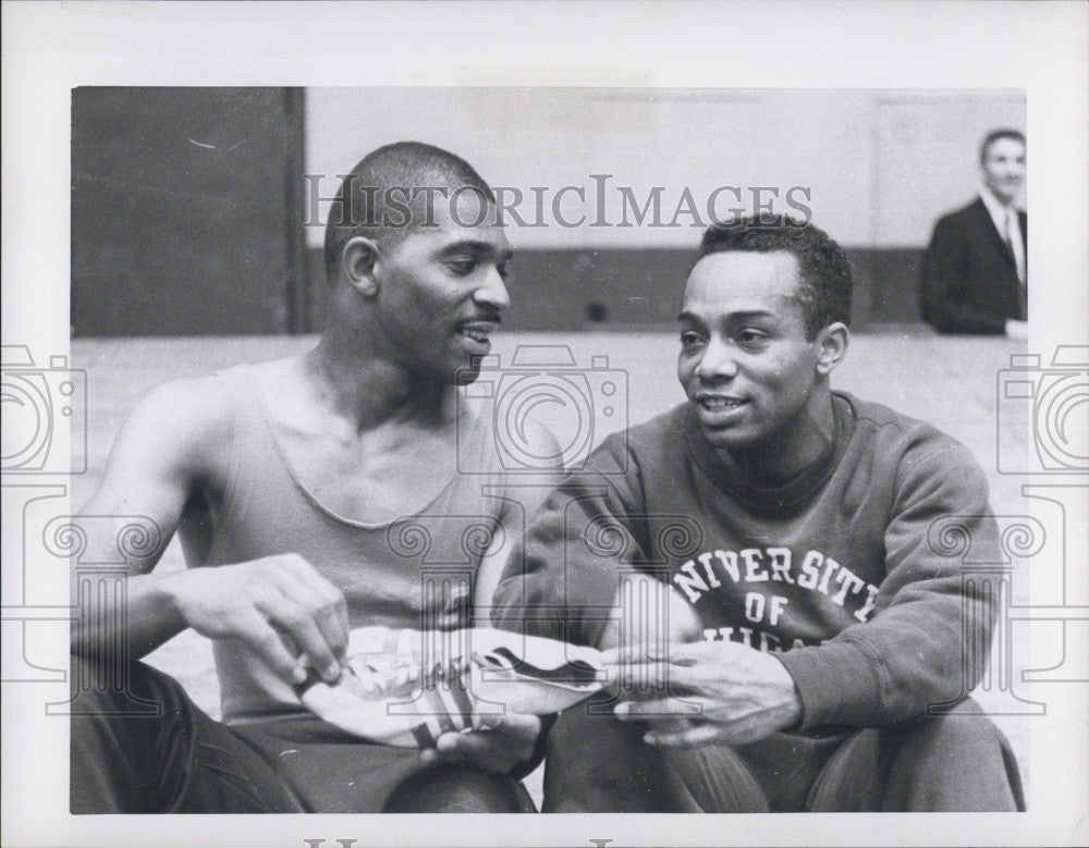 1963 Press Photo Veteran Sprinter Ira Murchison with his son Hayes Jones. - Historic Images