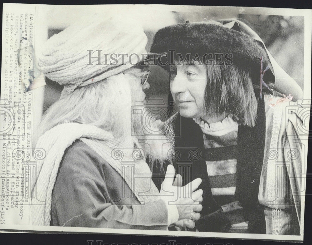 1972 Press Photo Sports announcer Howard Cosell play a biblical story teller. - Historic Images