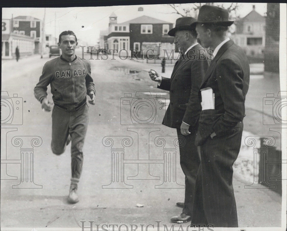 1944 Press Photo Girard Cote of Canada Training - Historic Images