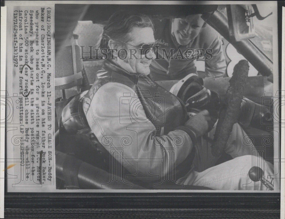 1972 Press Photo Racer Buck Baker Practicing at NC Motor Speedway - Historic Images