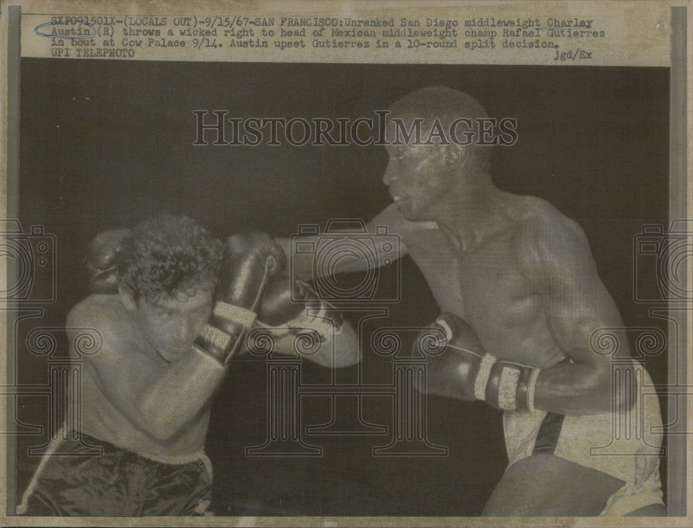 1967 Press Photo Charley Austin Defeats Champ Rafael Gutierrez in San Francisco - Historic Images