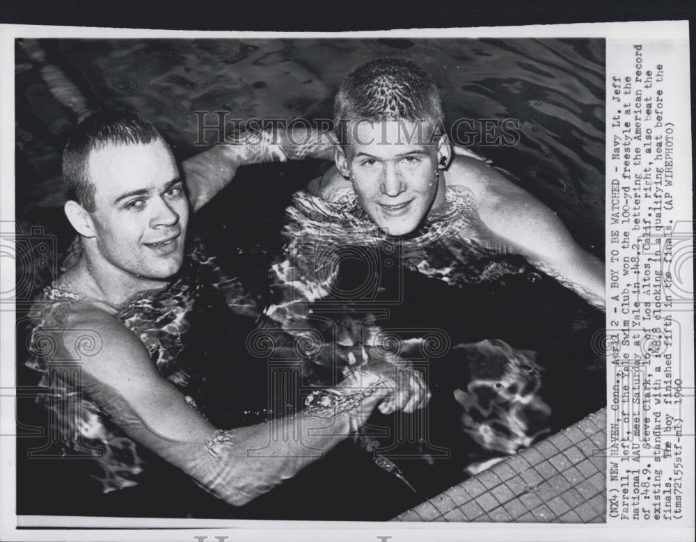 1960 Press Photo Navy Lt Jeff Farrel &amp; Steve Clark Swimmers - Historic Images