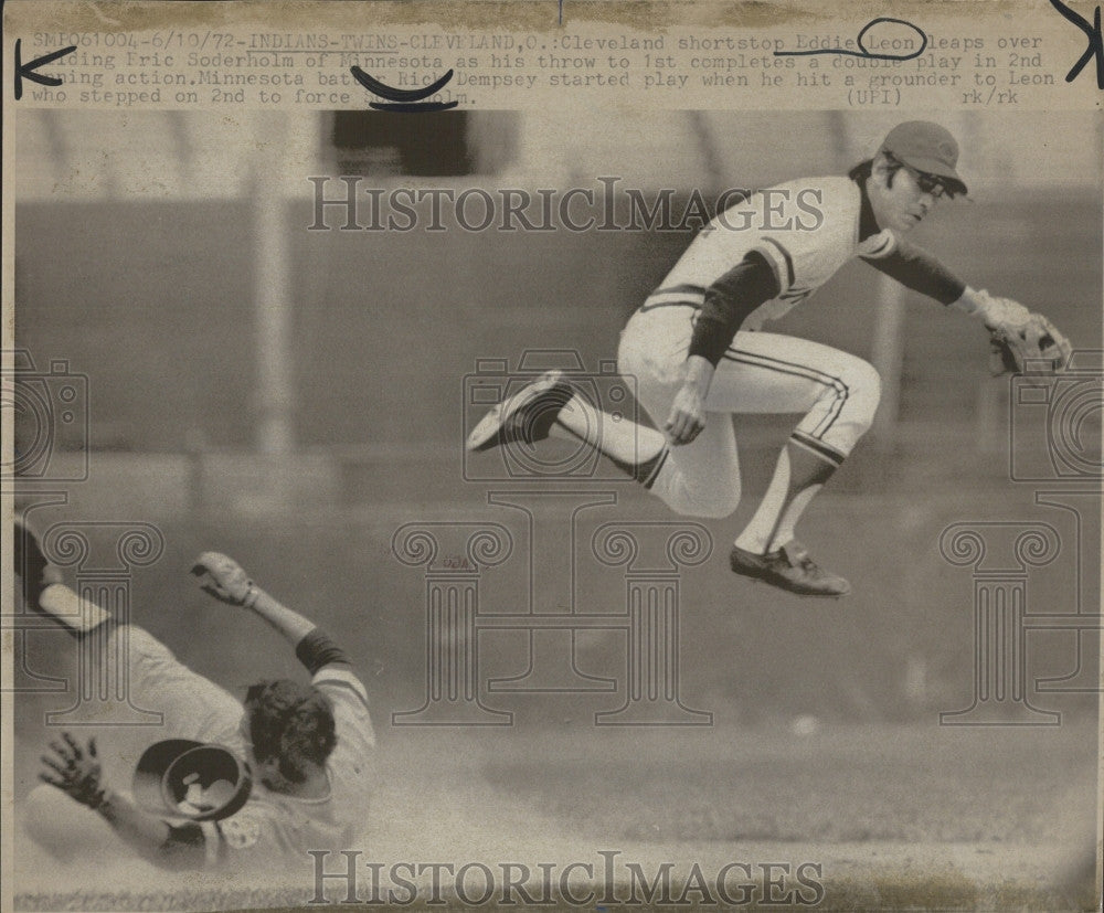 1972 Press Photo Cleveland shortstop Eddie Leon vs Minnesota - Historic Images