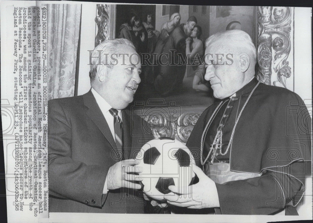 1968 Press Photo Cardinal Cushing &amp; Beacon soccer GM Joe McKenny - Historic Images