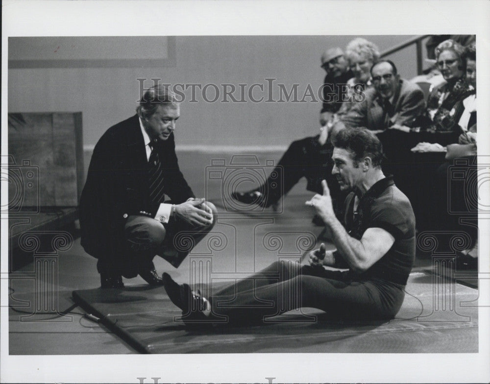 1979 Press Photo Exercise Guru Jack LaLanne &amp; Hugh Downs on &quot;Over Easy&quot; - Historic Images