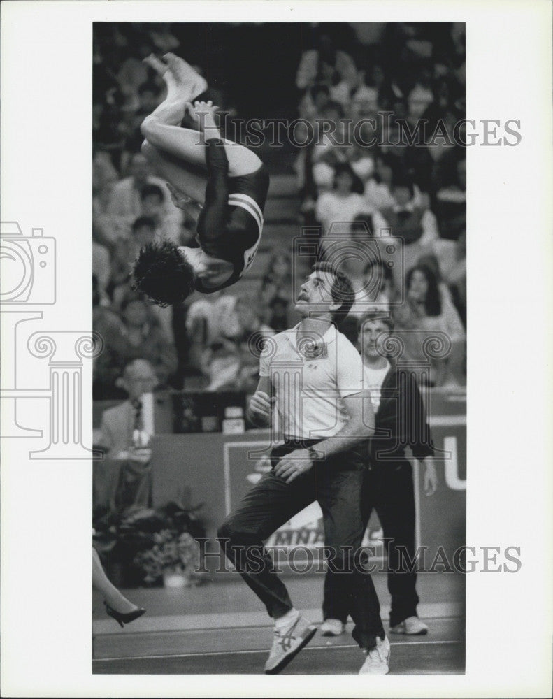 1986 Press Photo Marie Roesthlisberger practice her floor exercise. - Historic Images