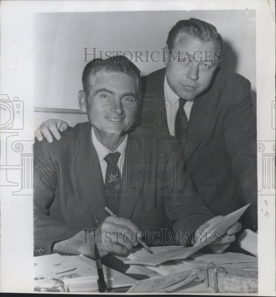 1960 Press Photo Baltimor e Oriole manager, Paul Richards &amp; Lee MacPhail - Historic Images