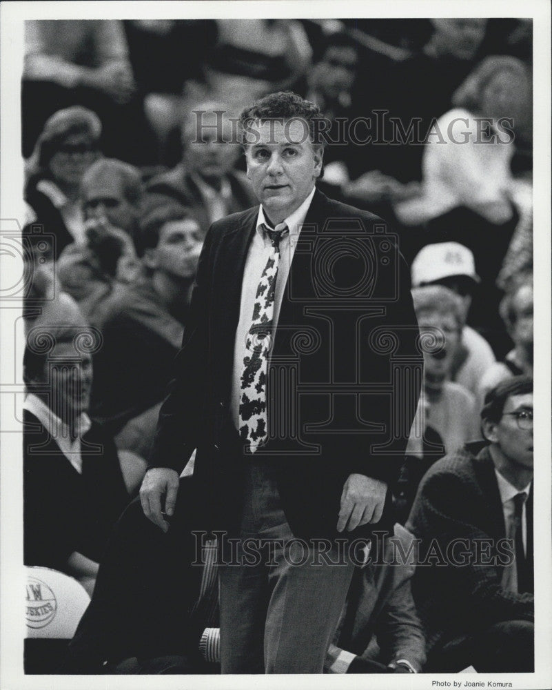 1990 Press Photo Lynn  Nance, Head coach Washington basketball - Historic Images