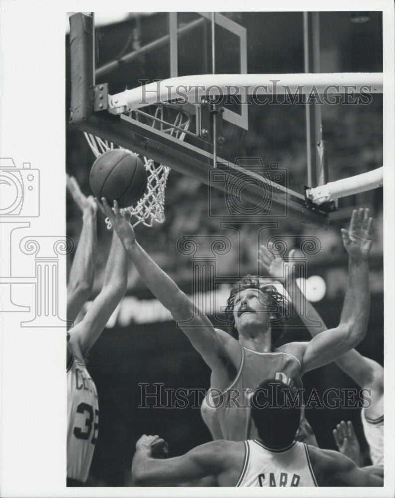 1981 Press Photo Peter Travers Basketball player Buffalo Braves - Historic Images