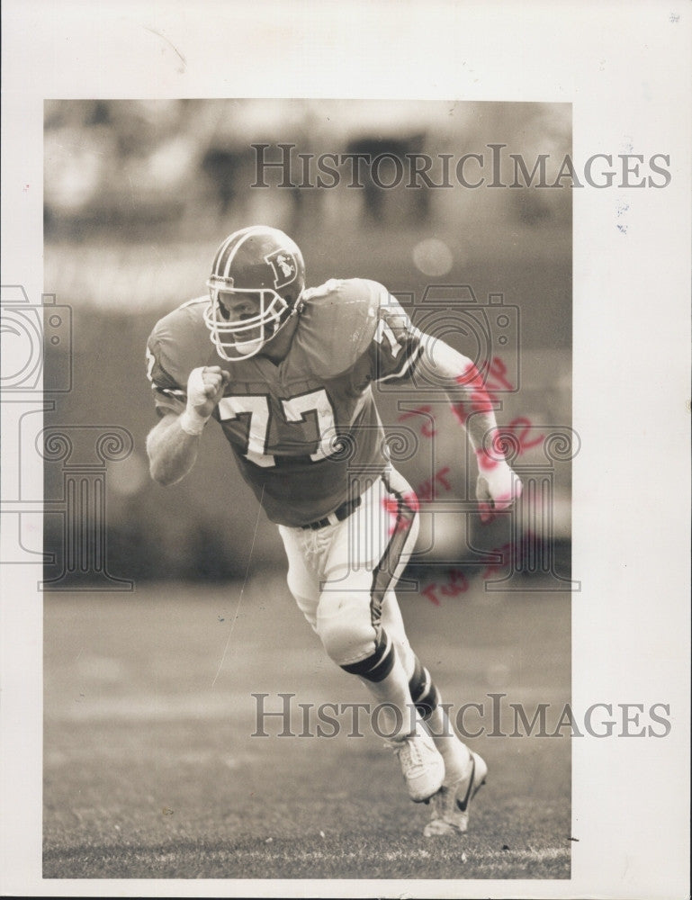 1989 Press Photo Football Player Karl Mecklenburg Denver Broncos NFL - Historic Images