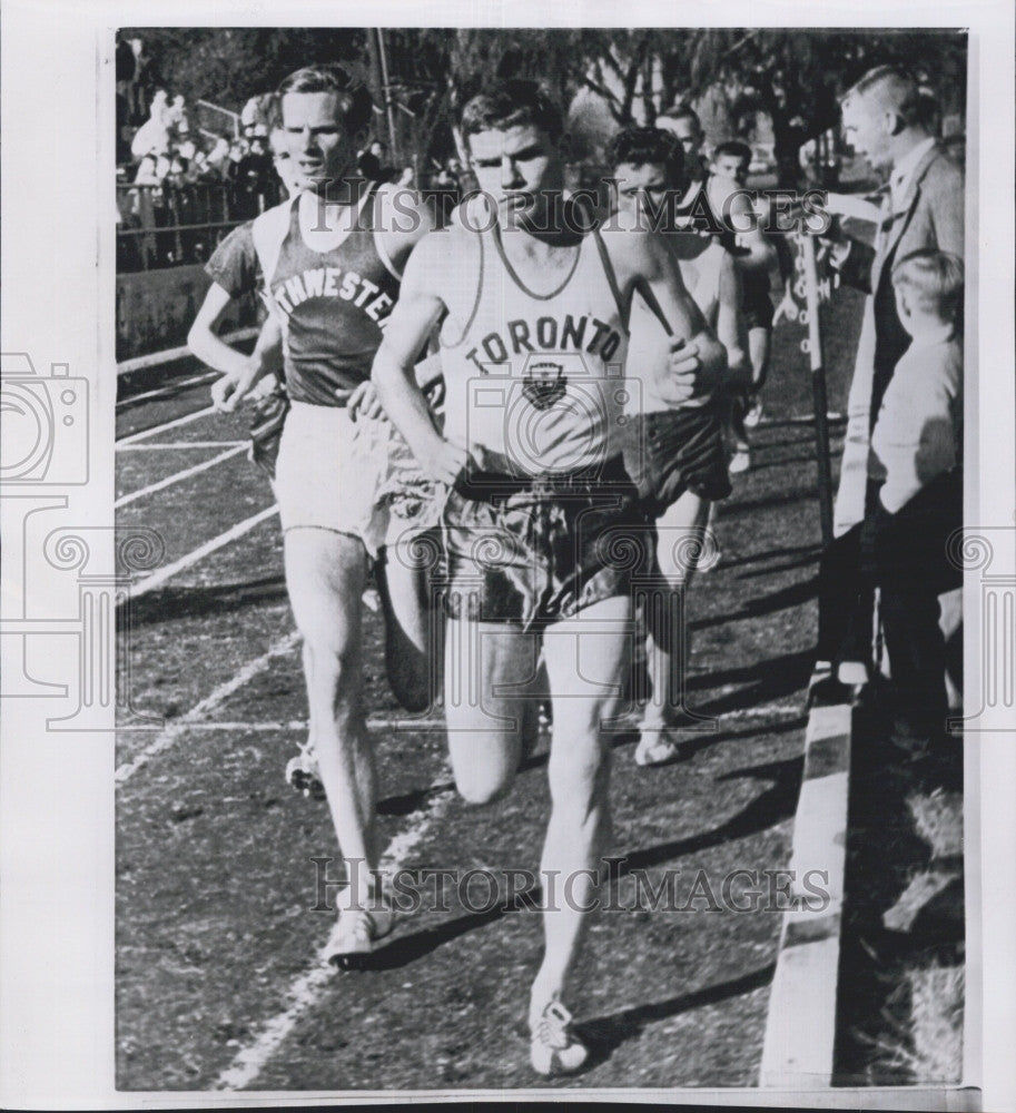 1963 Press Photo Bruce Kidd, Malcolm Robinson - Historic Images