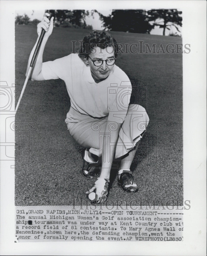 1953 Press Photo Michigan&#39;s Women Golf Championship with Mary Agnes Walls - Historic Images