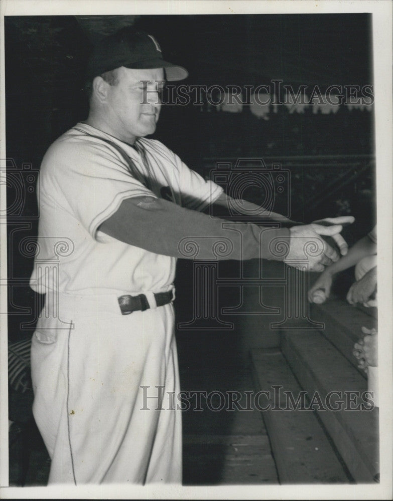 Press Photo Joe Cronin - Historic Images