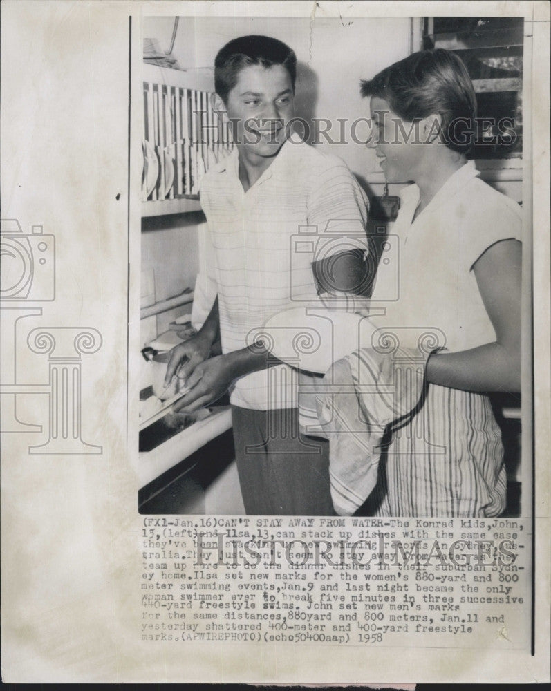 1958 Press Photo Konrad Kids Ilsa Record Breaking Swimmer - Historic Images