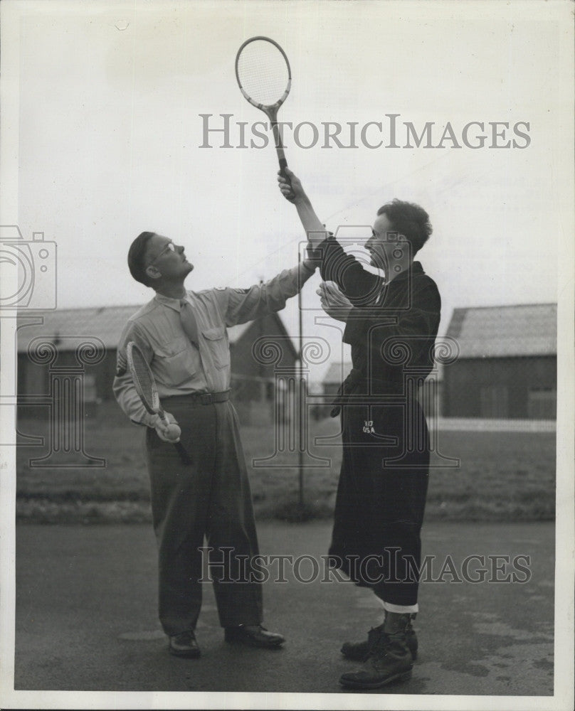 Press Photo George Lott of the 140th General Army Hospital With Samuel Rhodes - Historic Images