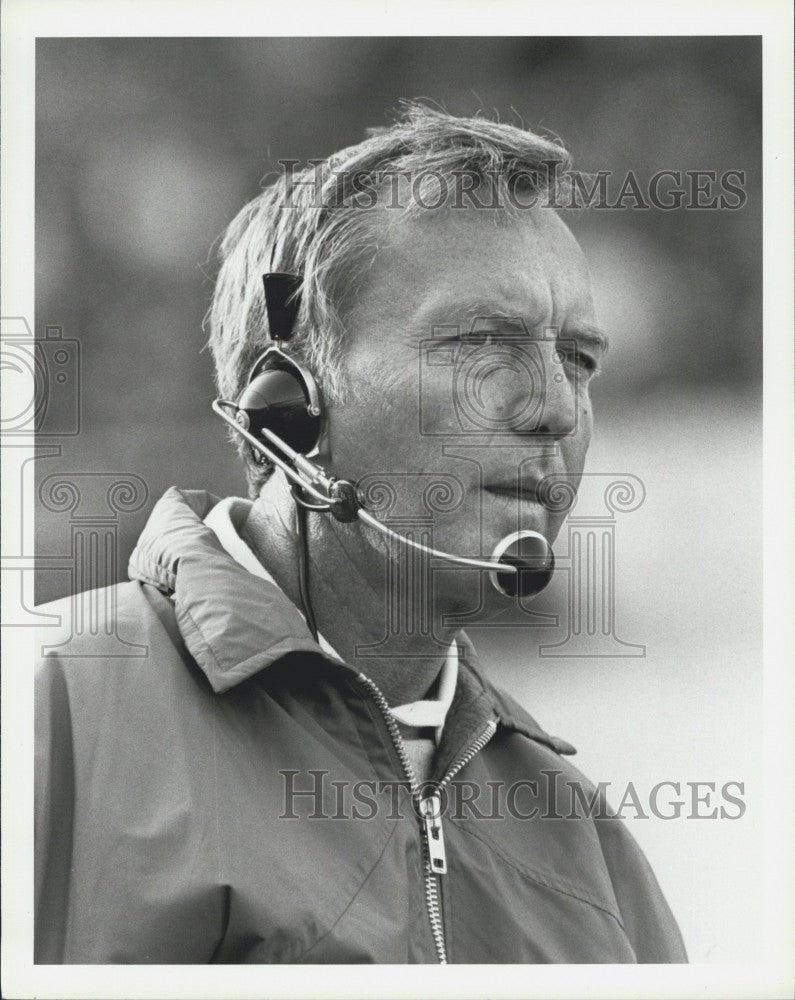 Press Photo USFL NJ Generals Coach Chuck Fairbanks - Historic Images