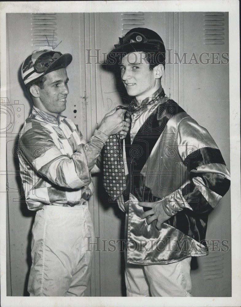 1950 Press Photo Jockies   Metis &amp; Joe Culmone at Hilea - Historic Images